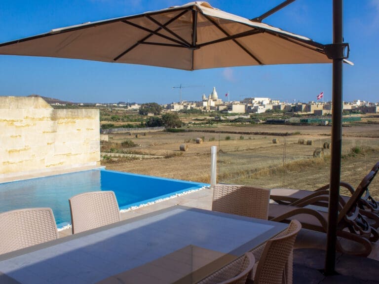 Rent Villa Cassar Malta