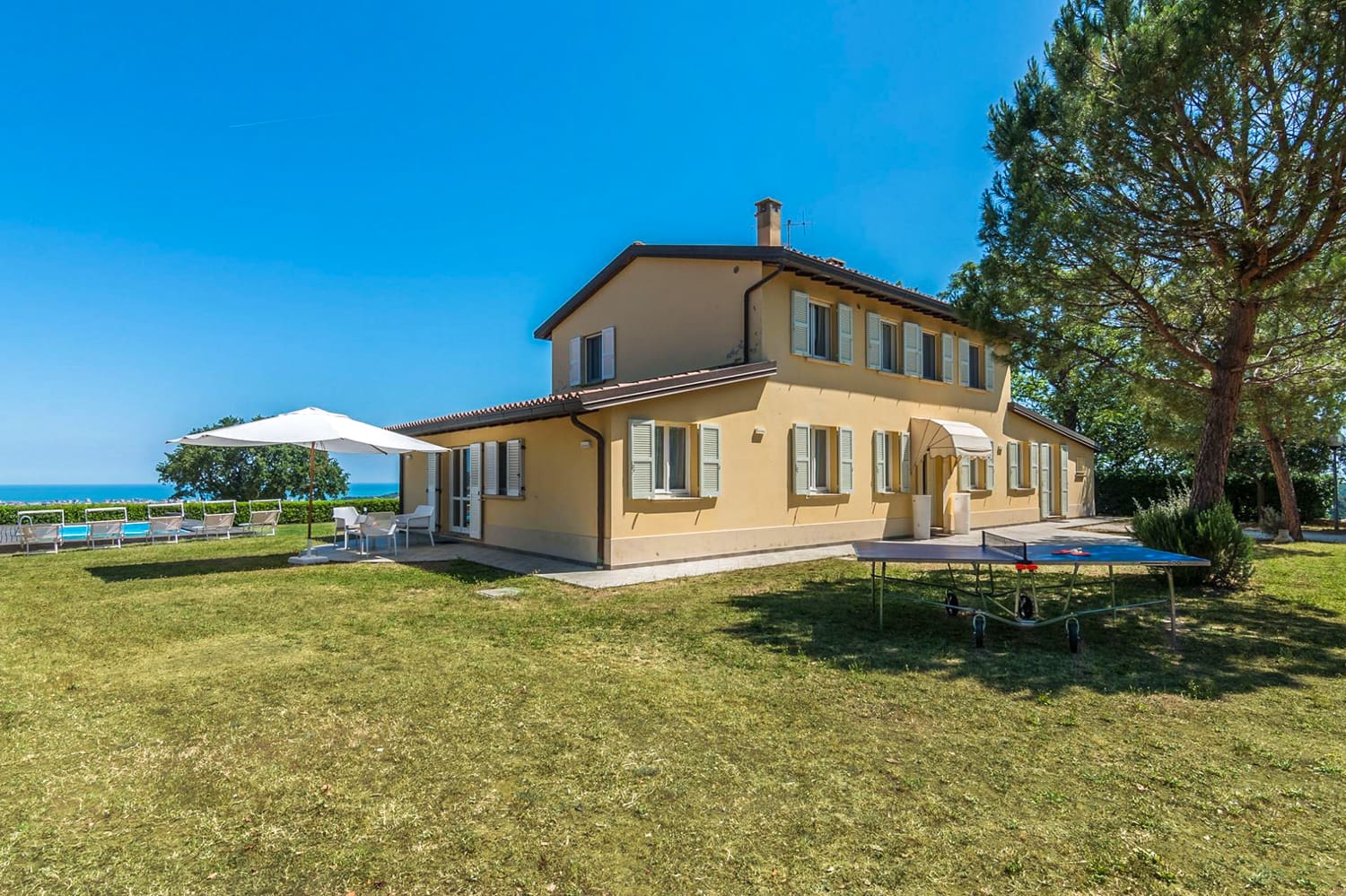Rent Villa Castagni Italy