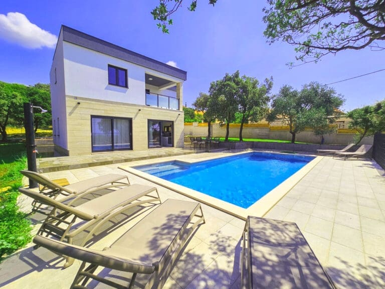 Rent Villa Chilie Croatia