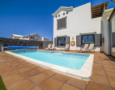 Rent Villa Grecia Spain