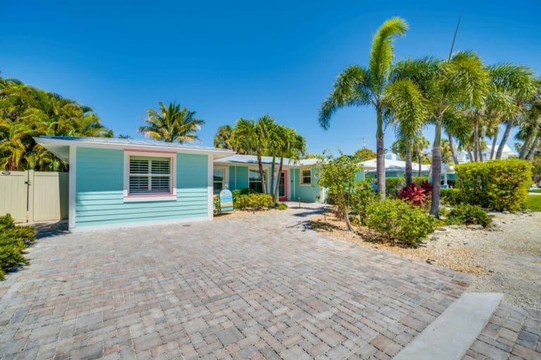 Rent Villa Honeysuckle United States