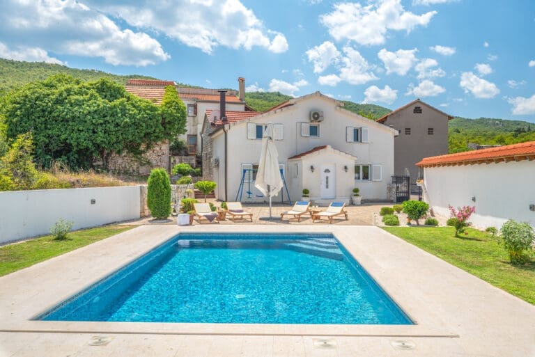 Rent Villa Lama Croatia