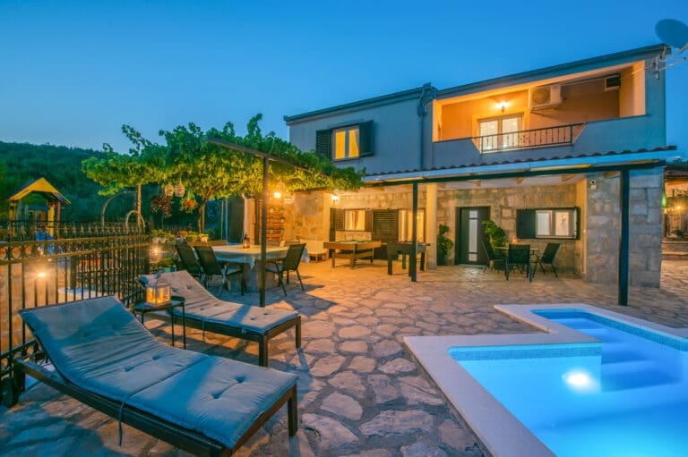 Rent Villa Nant Croatia