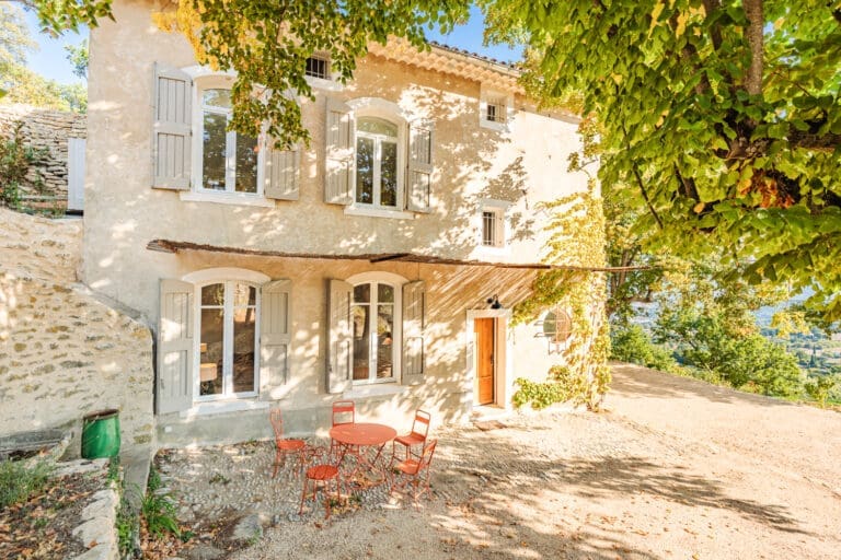Rent Villa Sivergues France