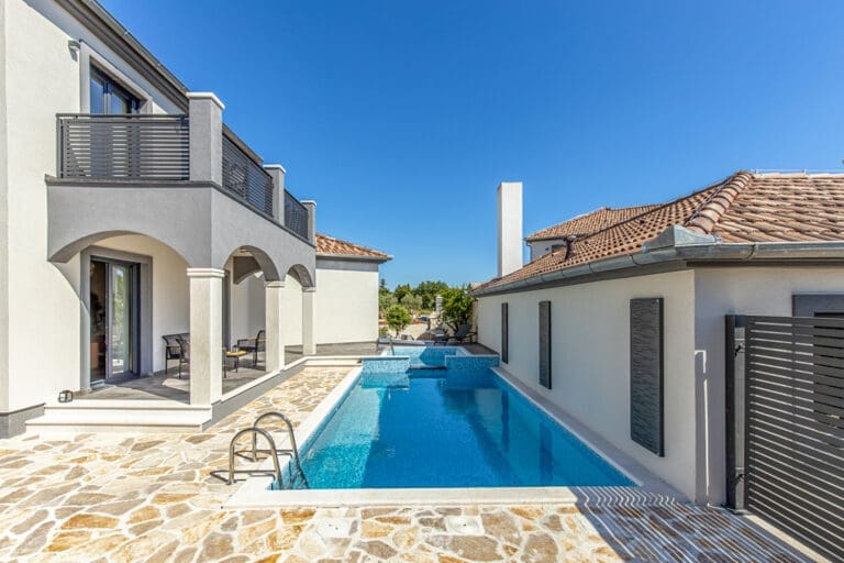 Rent Villa Treron Croatia