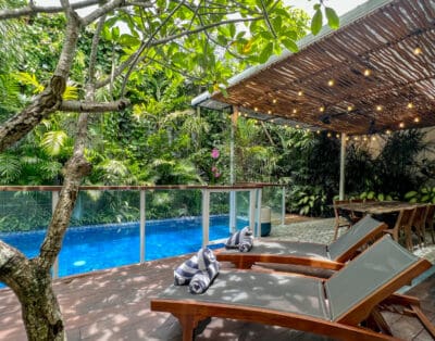 Rent Adnaisak Villa Indonesia