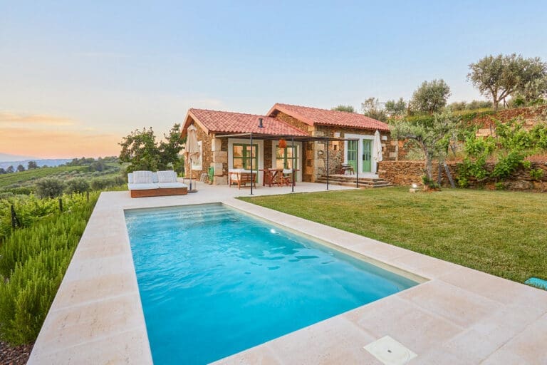 Rent Stone and Wine Villa Portugal