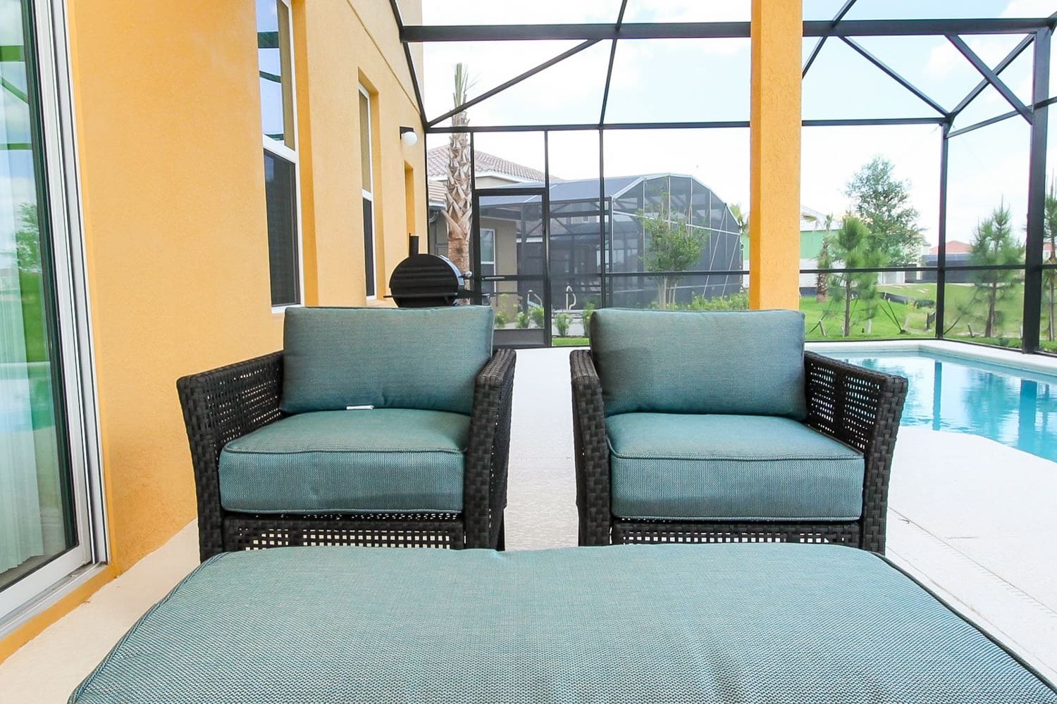 Rent Villa Acorn United States