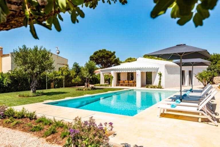 Rent Villa Trista Spain