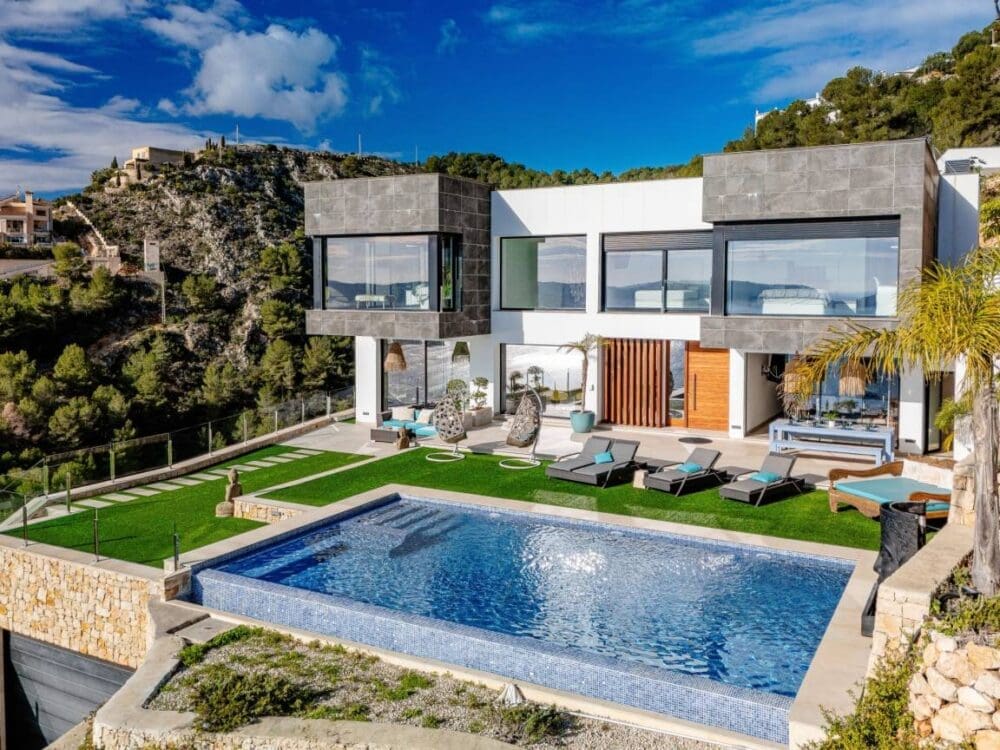 Rent Holiday Homes Villa Bali Infinity Luxury Sea View Villa & Private Pool in Jávea