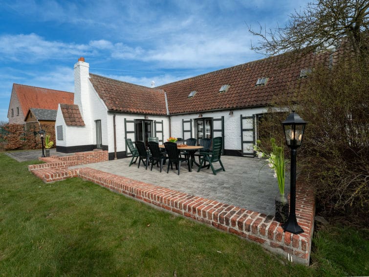 Dunezwin Cultural Heritage Villa – Unique Holiday Home Rental