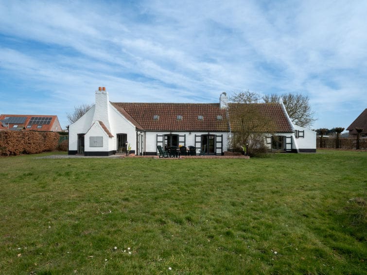 Dunezwin Cultural Heritage Villa – Unique Holiday Home Rental