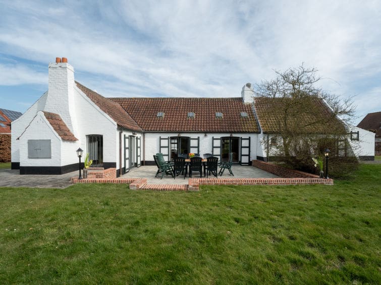 Dunezwin Cultural Heritage Villa - Unique Holiday Home Rental