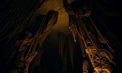 Cavernas Extraordinárias e Experiências de Viagem Exclusivas