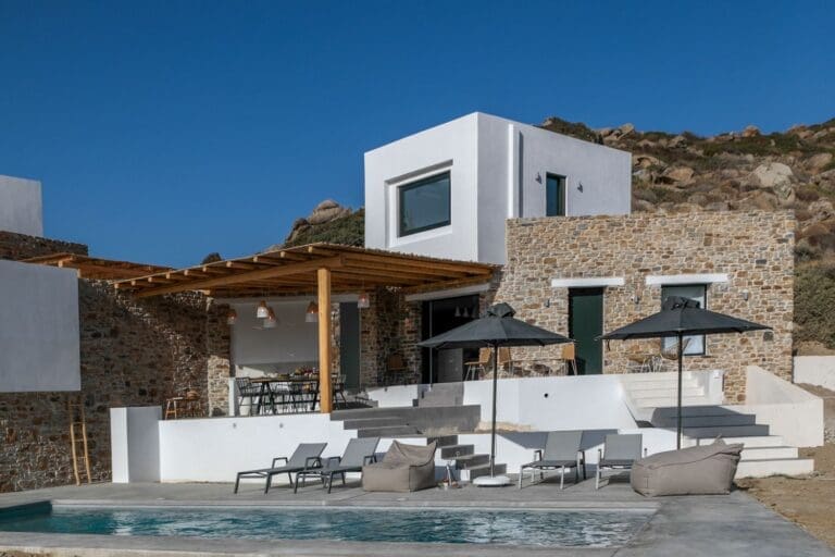 Discover Villa Aribella: Your Luxurious Rental in Greece
