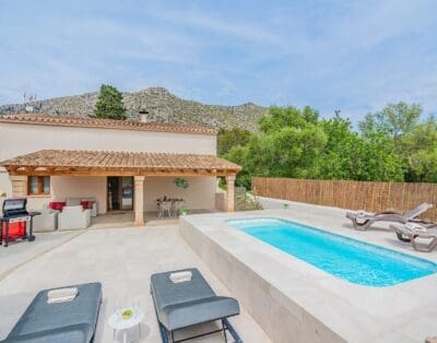Discover Your Dream Holiday Villa: Rent Casa Narv, Spain