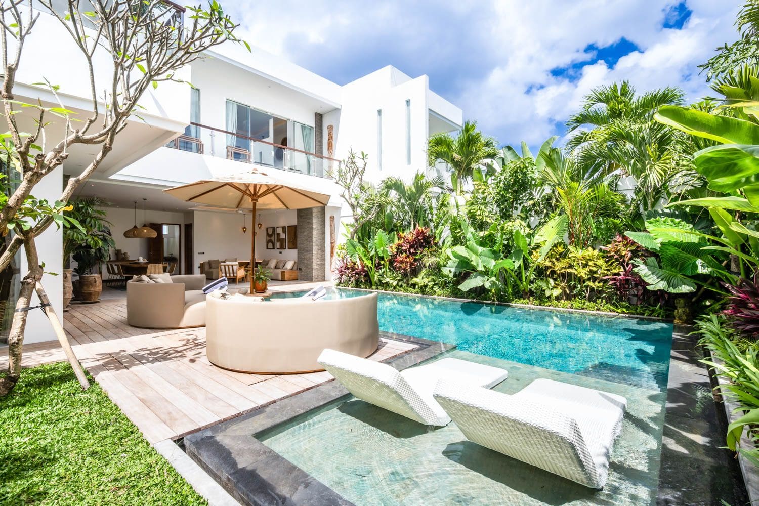 Indulge in Luxury: Rent Villa Aelos in Spectacular Indonesia