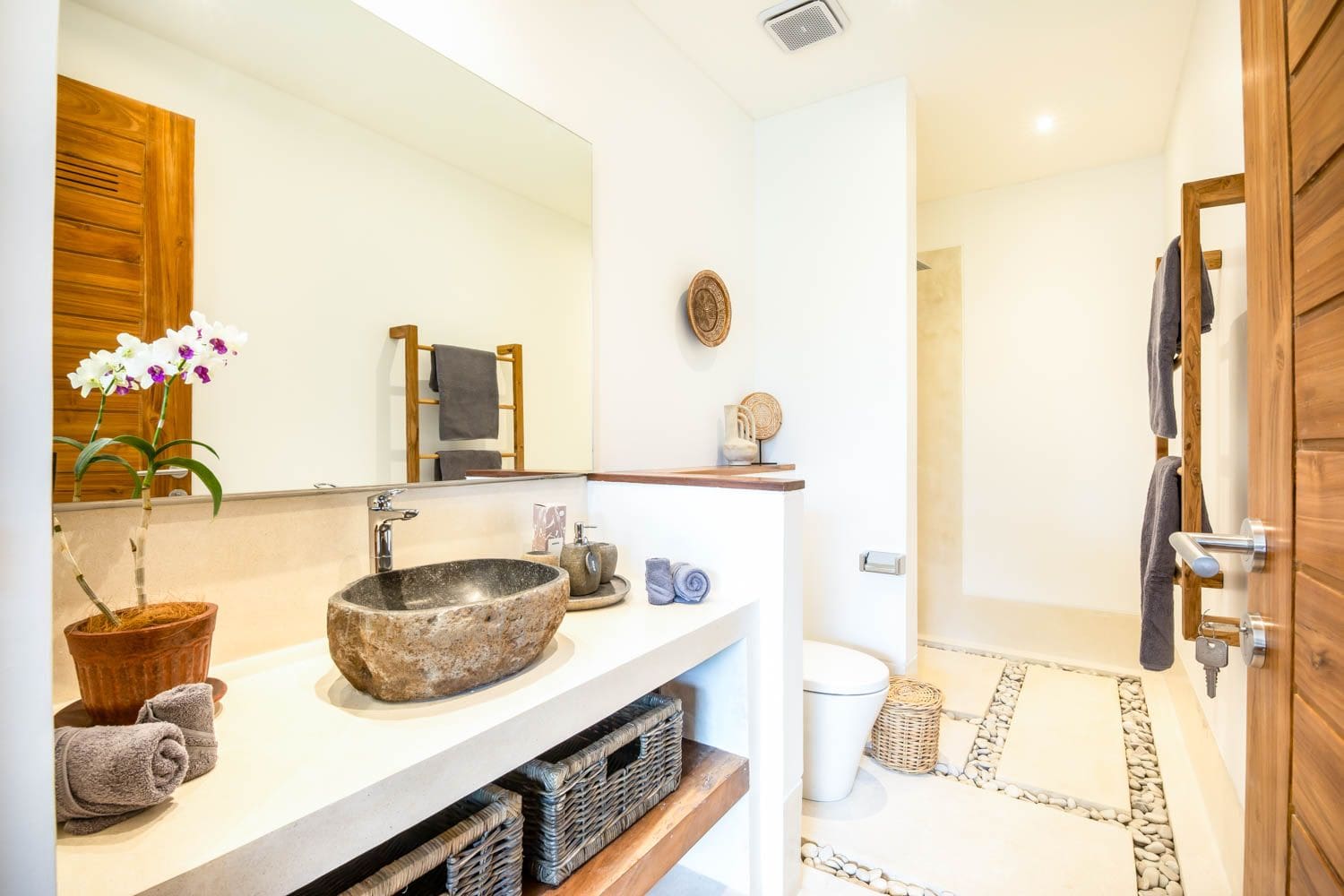 Indulge in Luxury: Rent Villa Aelos in Spectacular Indonesia