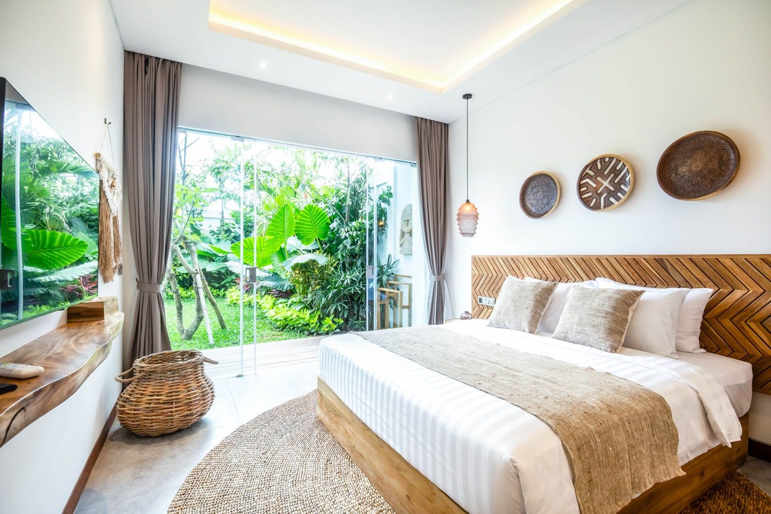 Indulge in Luxury: Rent Villa Aelos in Spectacular Indonesia
