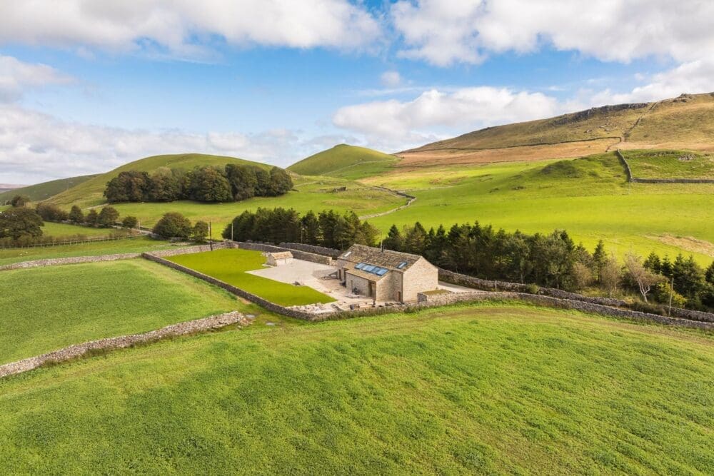 Rent-holiday-Luxury Private Villa Rental in The Dales