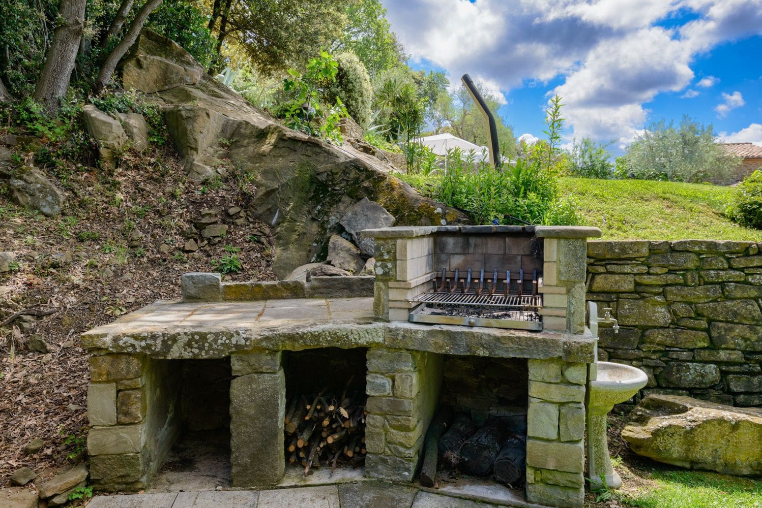 Luxury Villa Legaiole Rental in Italy – Your Dream Getaway