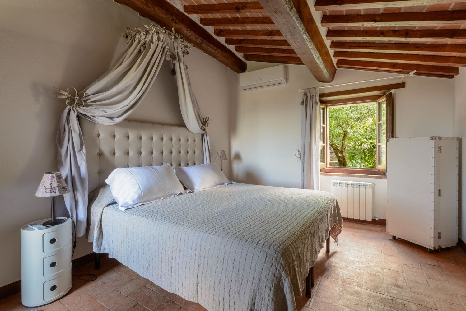 Luxury Villa Legaiole Rental in Italy – Your Dream Getaway