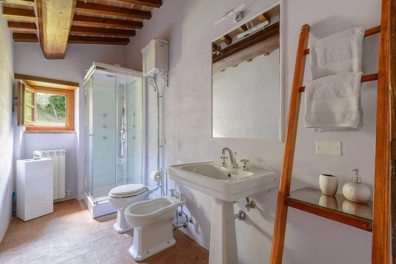 Luxury Villa Legaiole Rental in Italy – Your Dream Getaway