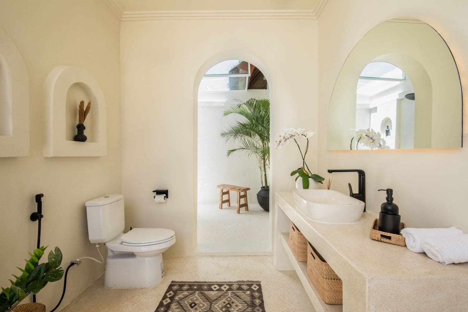 Luxury Villa Munno Indonesia – Your Private Getaway Rental