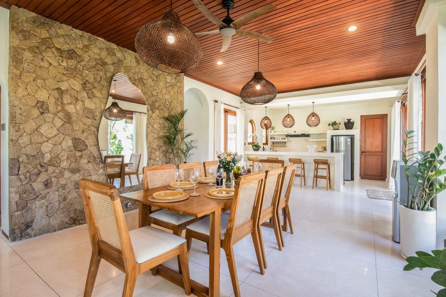 Luxury Villa Munno Indonesia – Your Private Getaway Rental