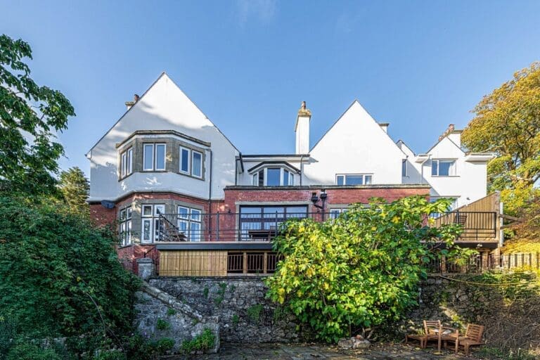 Rent Menai Manor United Kingdom