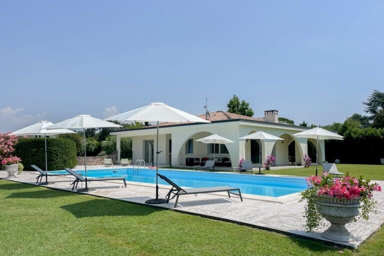 Rent Villa Alfiere Italy