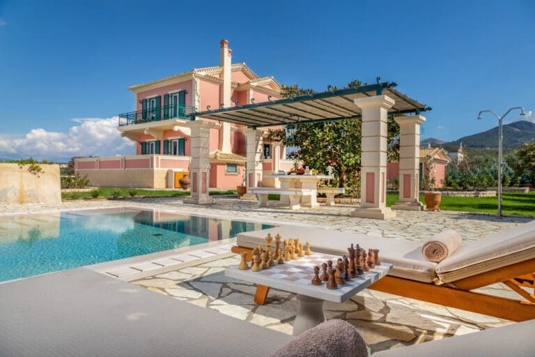 Rent Villa Larus Greece