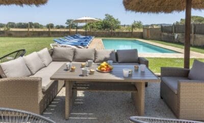 Can Borni: Luxurious Holiday Villa with Stunning Views and Modern Amenities