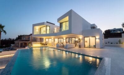 Luxurious Villa Luz: Stunning Holiday Retreat with Breathtaking Views
