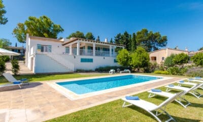 Stunning Son Granada Villa for Ultimate Holiday Getaway