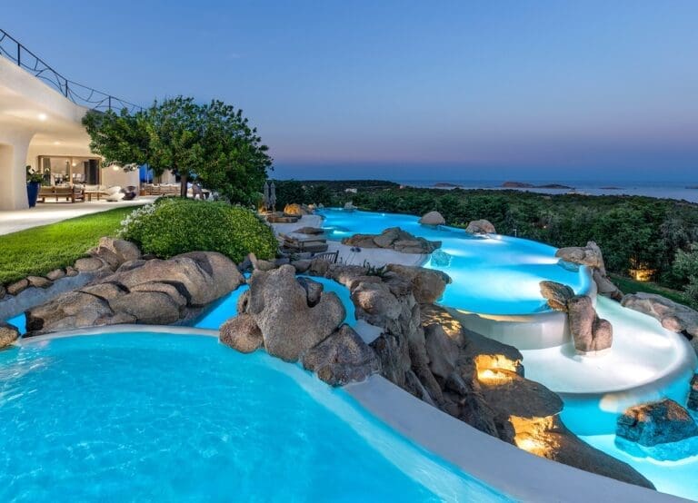 Rent Luxury Holiday Villas Luxury Villa Rentals in Europe | France, Italy, Spain, Chateaux & Chalets Rent Holiday Homes Luxury Villa Rentals in Europe | France, Italy, Spain, Chateaux & Chalets