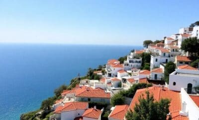Encanto de Pueblo Blanco, Viajes de Lujo con Vistas al Mar