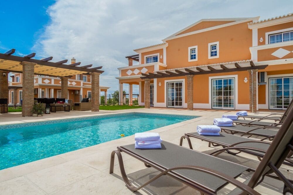 Rent-holiday-Luxurious Carvoeiro Villa Rental in Beautiful Portugal-Carvoeiro