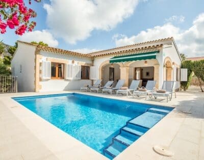 Luxurious Villa Joaquim Rental in Beautiful Spain