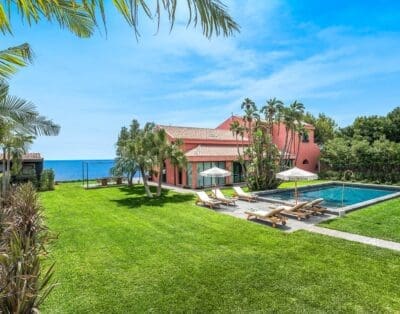 Luxury Le Felci Villa Rental in Italy for Unforgettable Getaways