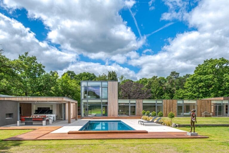 Rent Holiday Homes Luxury Holiday Rentals in the UK – Exclusive Villas, Cottages & Manor Houses with Private Pools in Cornwall, The Cotswolds, Lake District, Scottish Highlands & Beyond
