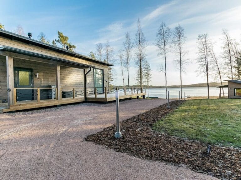 Luxury Lakeside Lodge for Rent in Finland