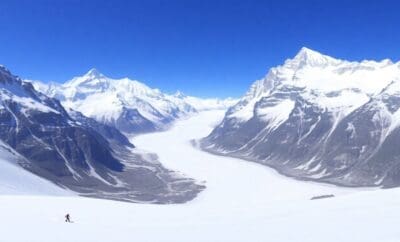 Picos nevados del Mont Blanc y descenso de esquí de la Vallée Blanche, Chamonix.