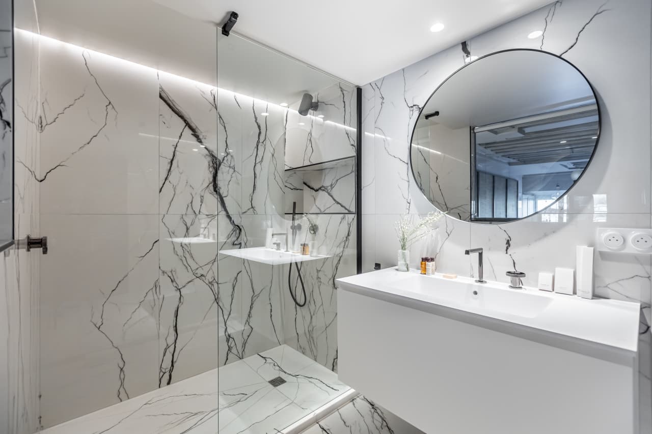 Apartment Mode – Luxury 3-Bedroom En-Suite Rental – Île Saint-Louis – Paris 4th Arrondissement