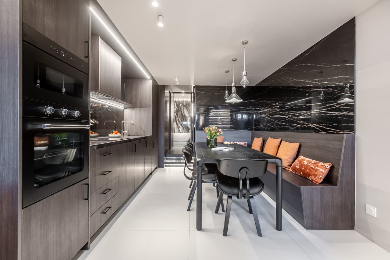 Apartment Mode – Luxury 3-Bedroom En-Suite Rental – Île Saint-Louis – Paris 4th Arrondissement