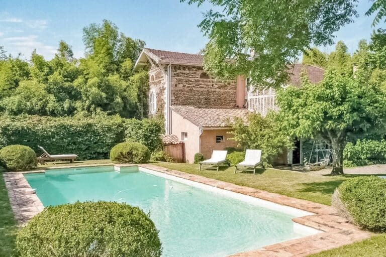 Villa Arjuzanx Holiday Rental With Private Pool & Lakeside Adventures