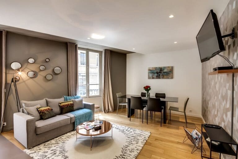 Elegant 3-Bedroom Paris Apartment on Champs-Elysées | Luxury Stay