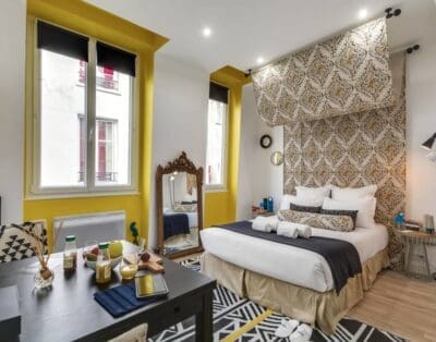 Elegant Studio Villa in Historic Paris Les Halles | Sleeps 2