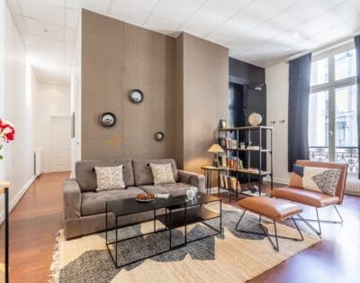 Luxury 2-Bedroom Champs-Élysées Villa Rental Paris | Sleeps 4