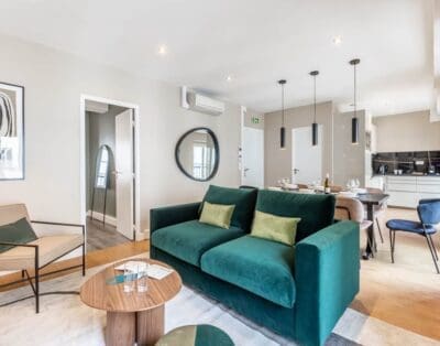 Luxury 3-Bedroom Paris Villa Near Louvre | Palais Royal District